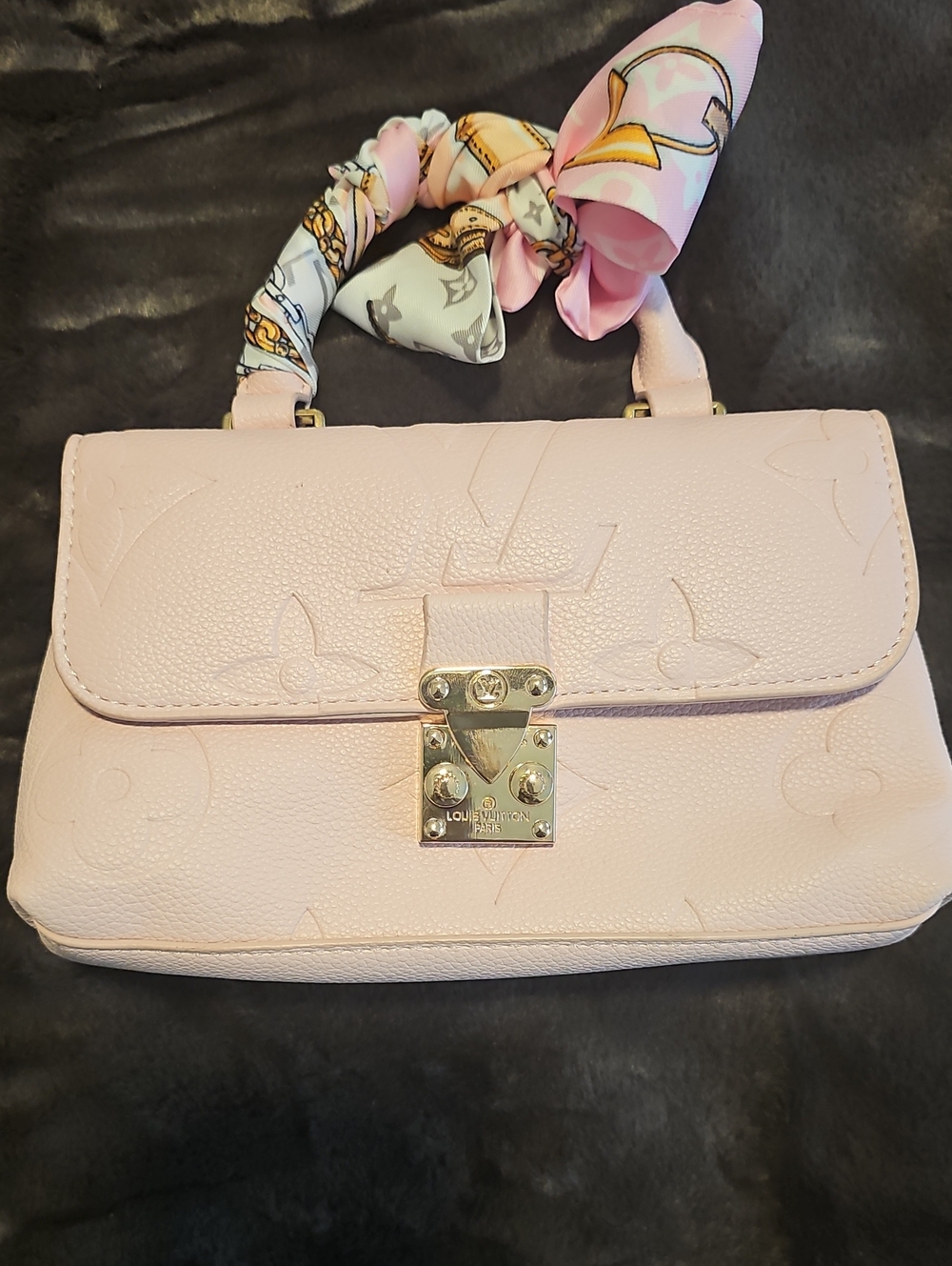 Inspired Pochette Mรฉtis Monogram Empreinte Pink Shoulder Bag